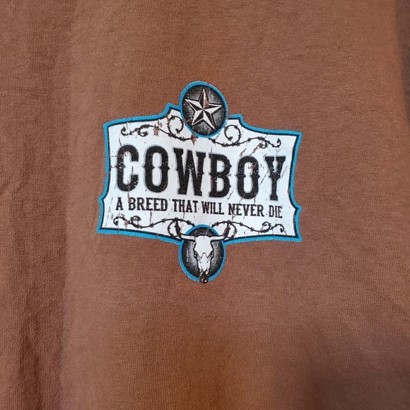 Gildan S/S Graphic Tee. Size XL - Picture 2 of 5